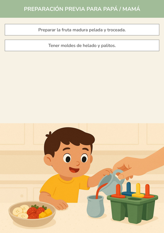 Niño usando torre de aprendizaje mientras realiza la actividad mini cocineros de helado de frutas en la cocina.