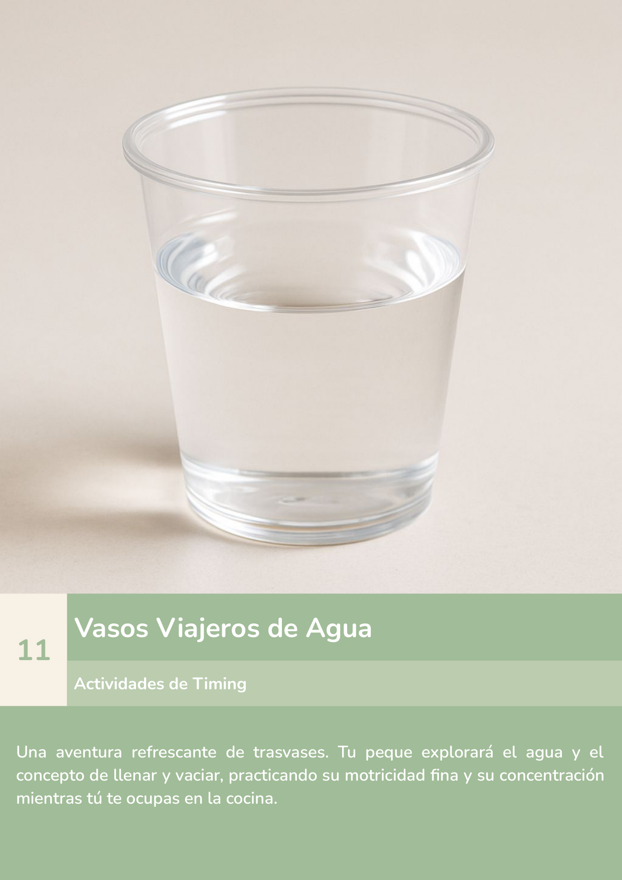 Torre de aprendizaje Montessori, actividad vasos viajeros de agua.